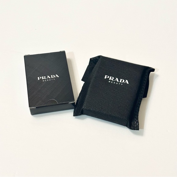 PRADA Beauty Playing Cards - Picture 4 of 4